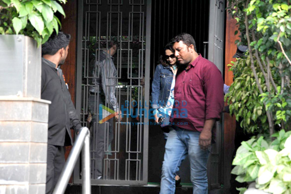 madhuri and family snapped 2