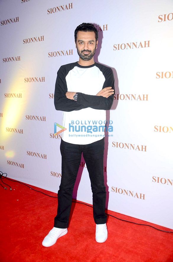 malaika bhumi launch of sionnah 11