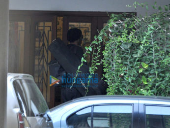 Parineeti Chopra & Sushant Singh Rajput snapped in Bandra suburbs