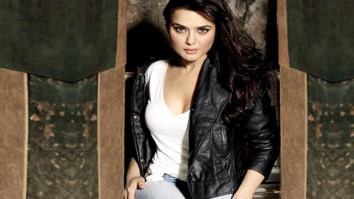 Preity Zinta lashes out on an airline after missing her flight to Delhi