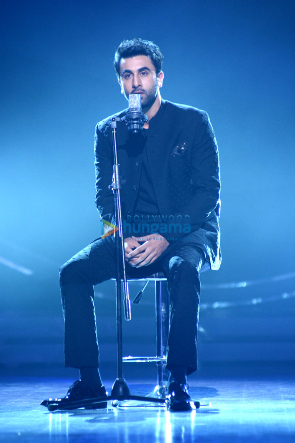 ranbir kapoor promotes ae dil hai mushkil on jhalak dikhhla jaa 6