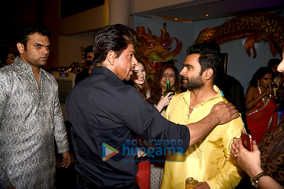 srk and many more at sachin joshis diwali bash 2