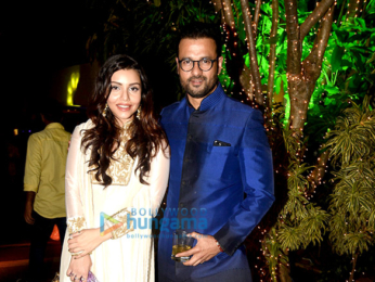 Shah Rukh Khan and many more at Sachin Joshi's Diwali bash