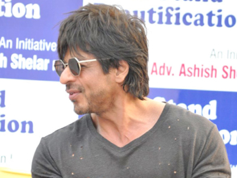 Shah Rukh Khan graces Band Stand Beautification initiative