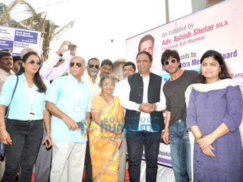 Shah Rukh Khan graces Band Stand Beautification initiative