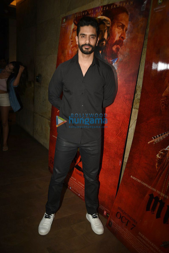 sachin at mirzya screening 3