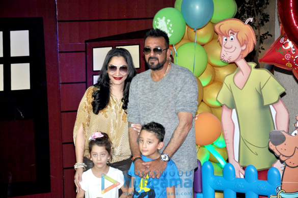 Sanjay Dutt celebrates his kids’ birthday in style Sanjay Dutt celebrates his kids’ birthday in style