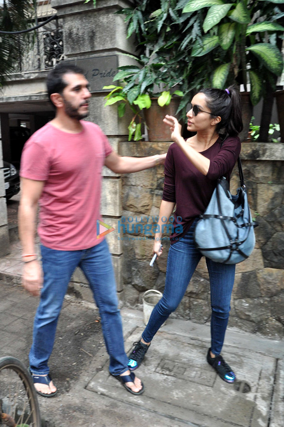 shraddha kapoor ritesh sidhwani snapped post a meeting in bandra 3