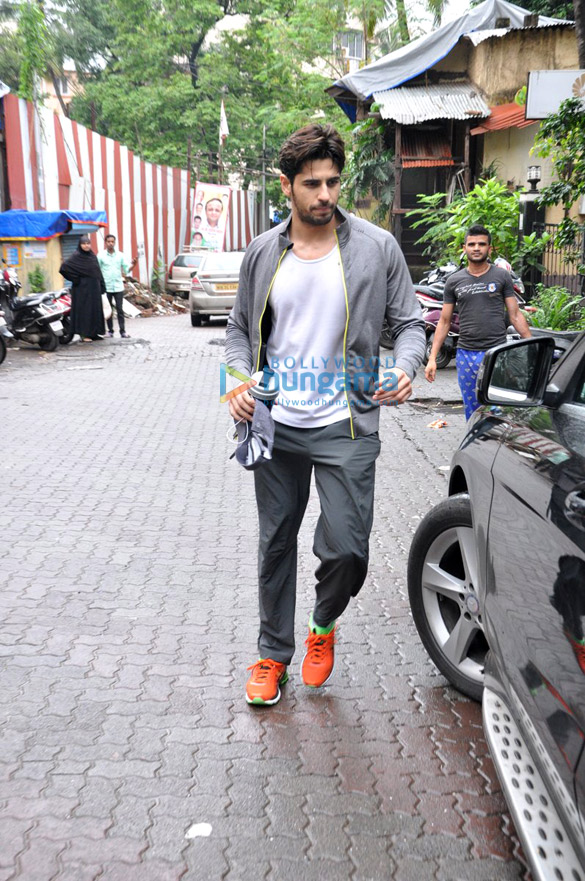 sidharth snapped post gym session 5