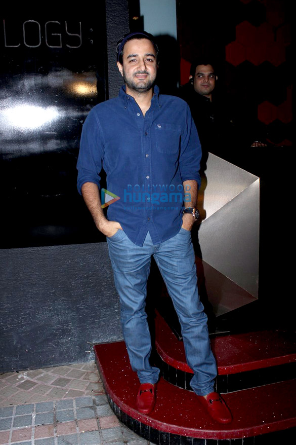 sonakshi at bunty sajdehs birthday celebrations 10