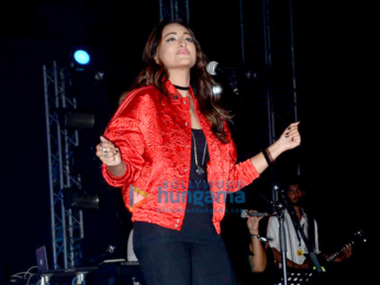 Sonakshi Sinha sings at the Bollywood Music Project concert