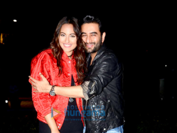 Sonakshi Sinha sings at the Bollywood Music Project concert