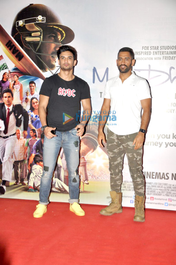 Sushant Singh Rajput & Mahendra Singh Dhoni snapped at ‘M.S. Dhoni – The Untold Story’ promotions