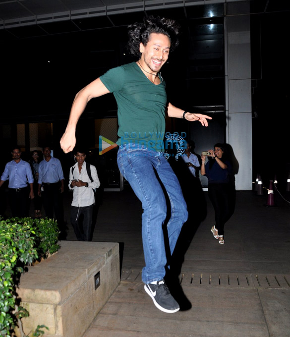 tiger disha snapped post dinner at pizza express 2