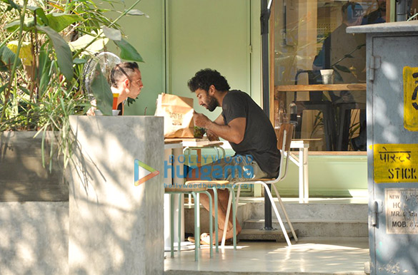 aditya roy kapur snapped post lunch with friend at suzette kitchen 3