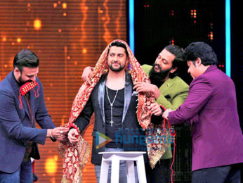 Aftab Shivdasani & Vivek Oberoi on the sets of 'Yaaron Ki Baraat'