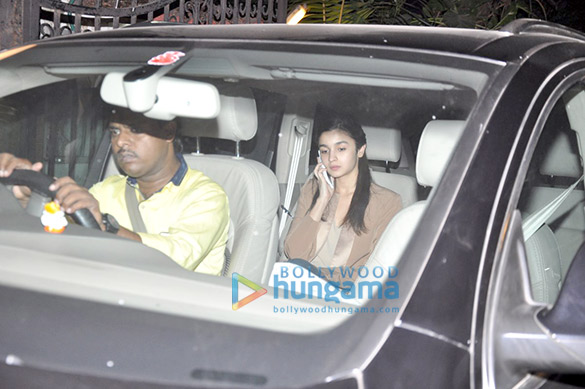 alia snapped leaving sidharth malhotras house post dinner 4