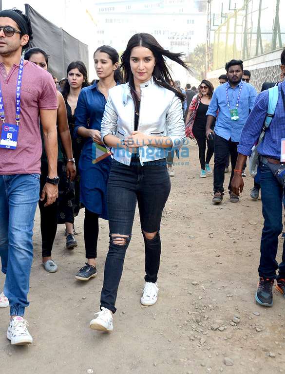 celebs grace global citizen festival india 2016 with coldplay 36
