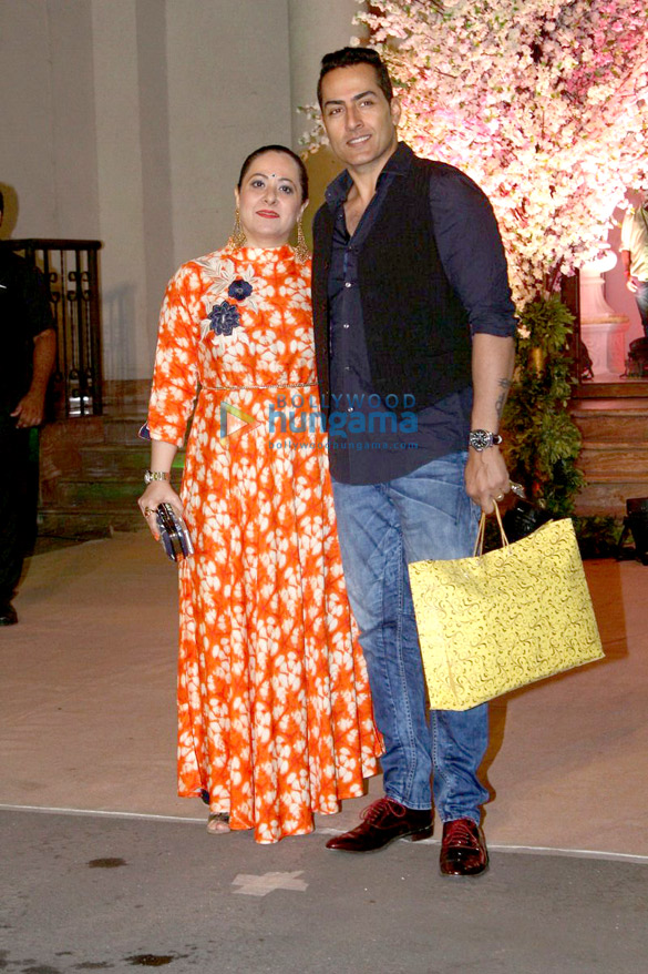 celebs grace rikku rakesh nath daughter shaina naths wedding reception 26