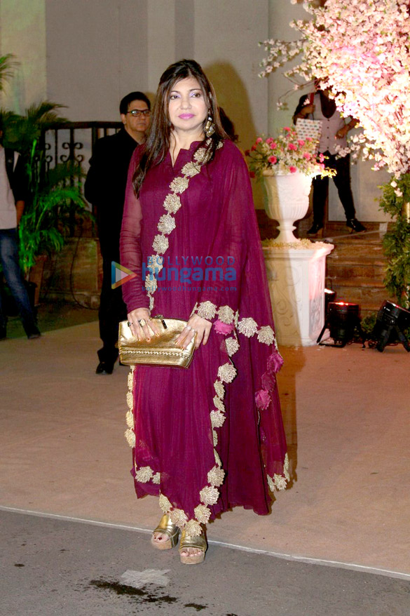celebs grace rikku rakesh nath daughter shaina naths wedding reception 9