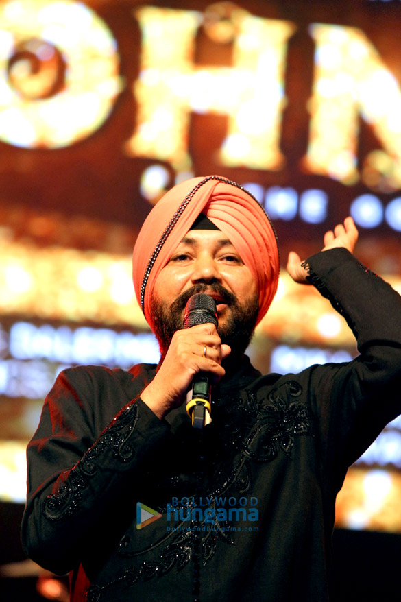 daler mehndi launches mika singhs new single sohniye the gorgeous girl 6
