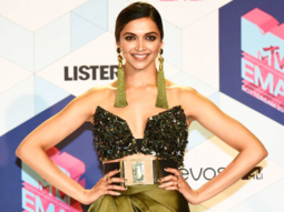 Deepika Padukone & Her Smile RULED EMAS 2016