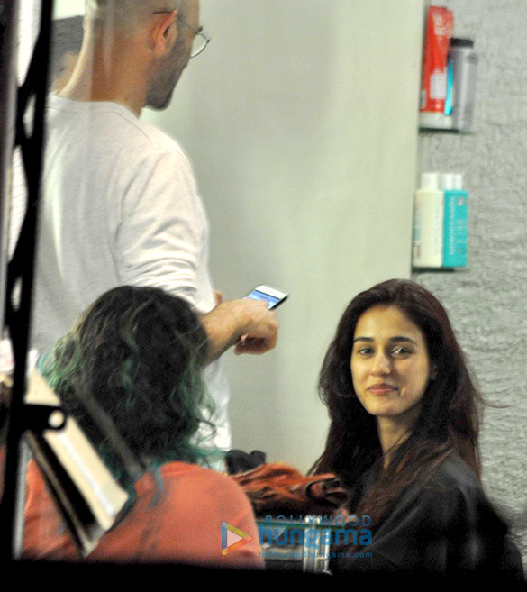 disha patani snapped at a salon in bandra 1