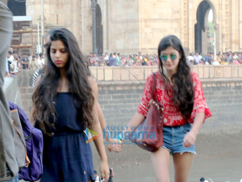 Gauri Khan and others arrive from Alibaug after Shah Rukh Khan's birthday bash
