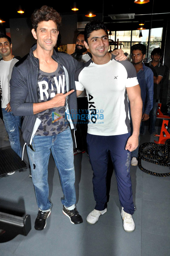 hrithik roshan at personal trainers gym launch 3