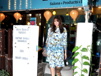 Huma Qureshi snapped with his new look post salon session at B'Blunt