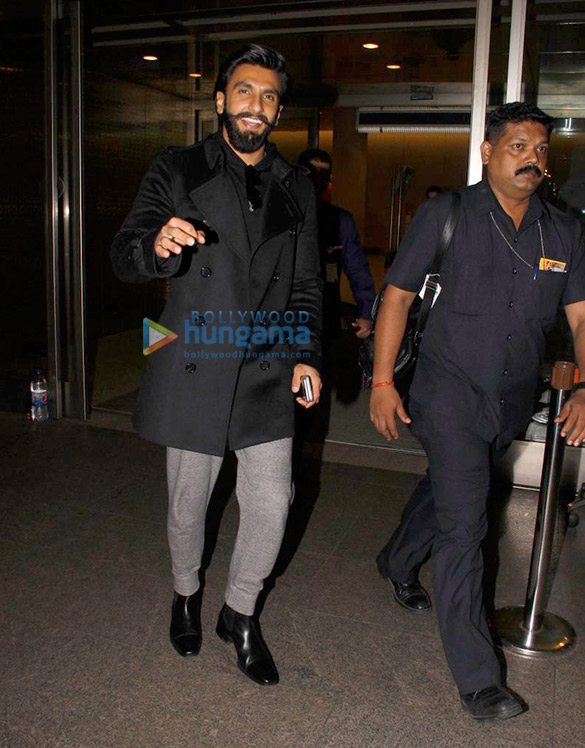 jacqueline ranveer snapped at the airport 2
