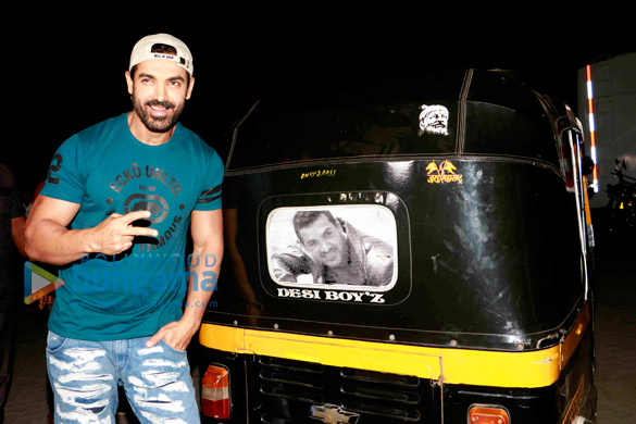 john abraham and sonakshi sinha snapped promoting their film force 2 10