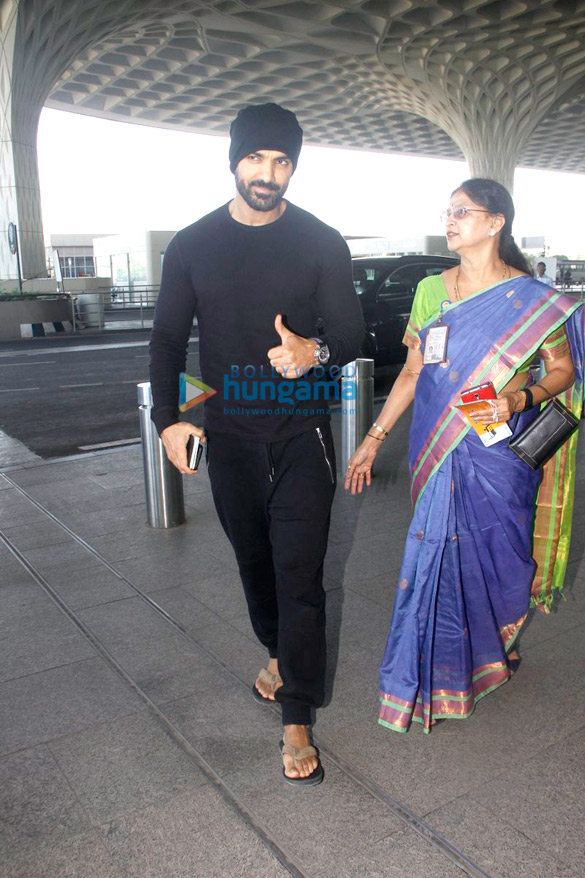 John Abraham, Rajinikanth & Sanjay Dutt snapped at the airport