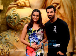 John Abraham & Sonakshi Sinha grace the show ‘Comedy Night Bachao’
