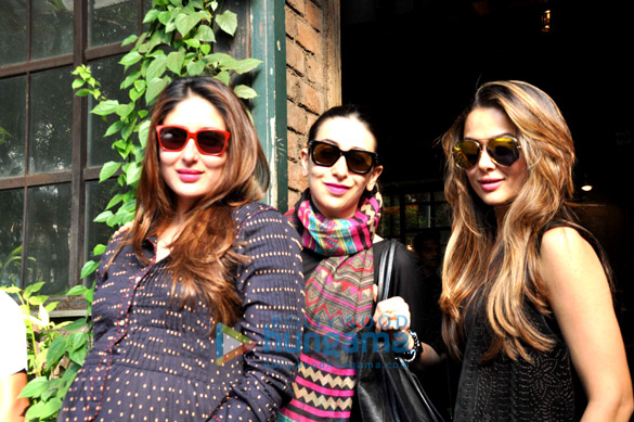 kareena kapoor khan karisma kapoor amrita arora snapped post lunch at pali village cafe 1
