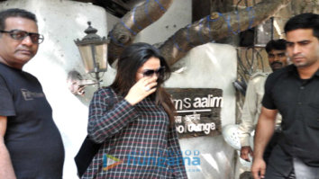 Mira Rajput Kapoor snapped post salon session at Hakim Aalim