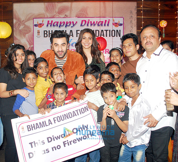 ranbir kapoor anushka sharma grace bhamla foundations diwali celebrations with special kids 3