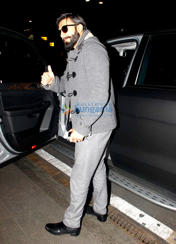 ranveer snapped as he arrives back from london 5