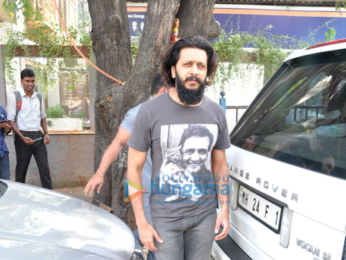 Riteish Deshmukh & Genelia Dsouza snapped post lunch at Sequel