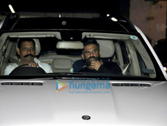 Shah Rukh Khan, Sohail Khan, Sunil Shetty & Sooraj Pancholi snapped post a party at Salman Khan's place