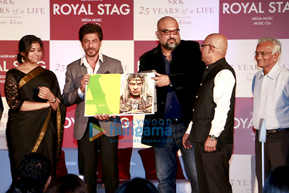 srk graces the launch of samar khans book 2