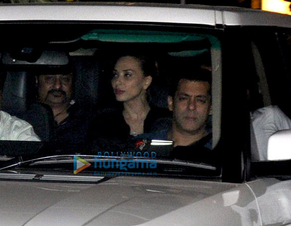 salman iulia saif and kareena snapped post party at amritas house 3