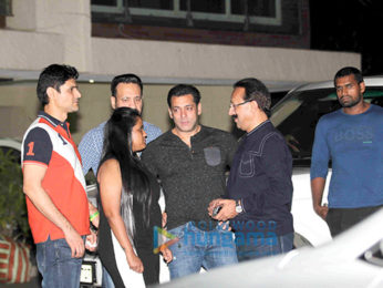 Salman Khan and others snapped at Arpita Khan & Ayush Sharma's wedding anniversary bash