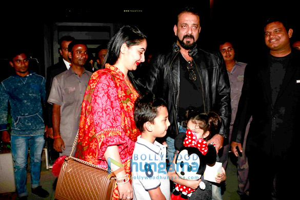 Sanjay Dutt and Manyata Dutt snapped with kids post dinner at Yuatchaa Sanjay Dutt and Manyata Dutt snapped with kids post dinner at Yuatchaa