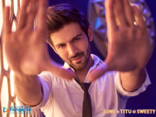 Wallpapers Of The Movie Sonu Ke Titu Ki Sweety