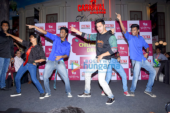 varun dhawan celebrates childrens day at kidzania mumbai 3
