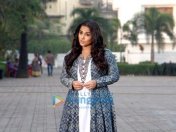 Vidya Balan promotes 'Kahaani 2' on the sets of a serial show 'Life OK show Savdhaan India'