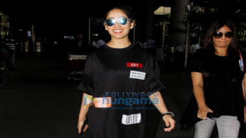 Yami Gautam snapped at the domestic airport