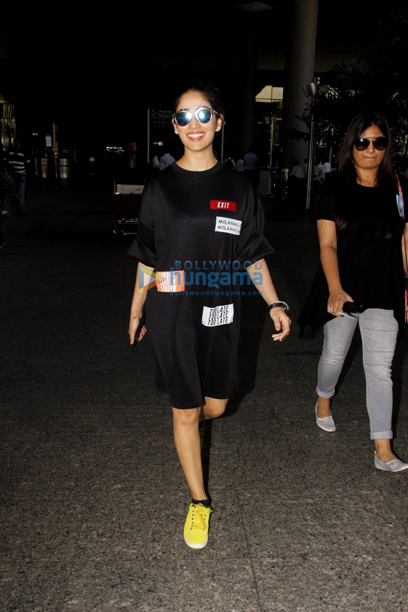 Yami Gautam snapped at the domestic airport Yami Gautam snapped at the domestic airport