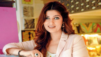 “Akshay reads my columns to make sure that I don’t get into too much trouble” – Twinkle Khanna